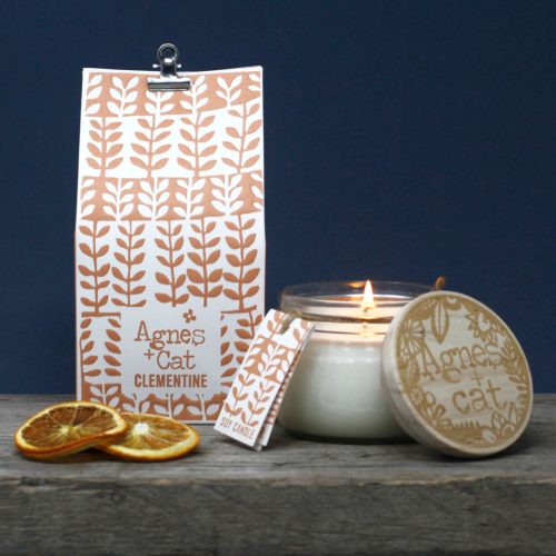 Szójagyertya Üvegben Fa Fedéllel- Tengeri Só és Rózsa/180g, ajándékcsomagolás