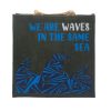Juta Táska Felirattal - We are Waves - Szürke, Kék és Natúr