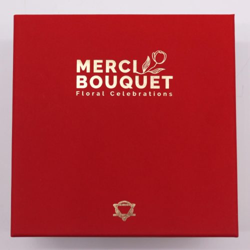 Négyzetes Doboz - Klasszikus Piros Rózsák